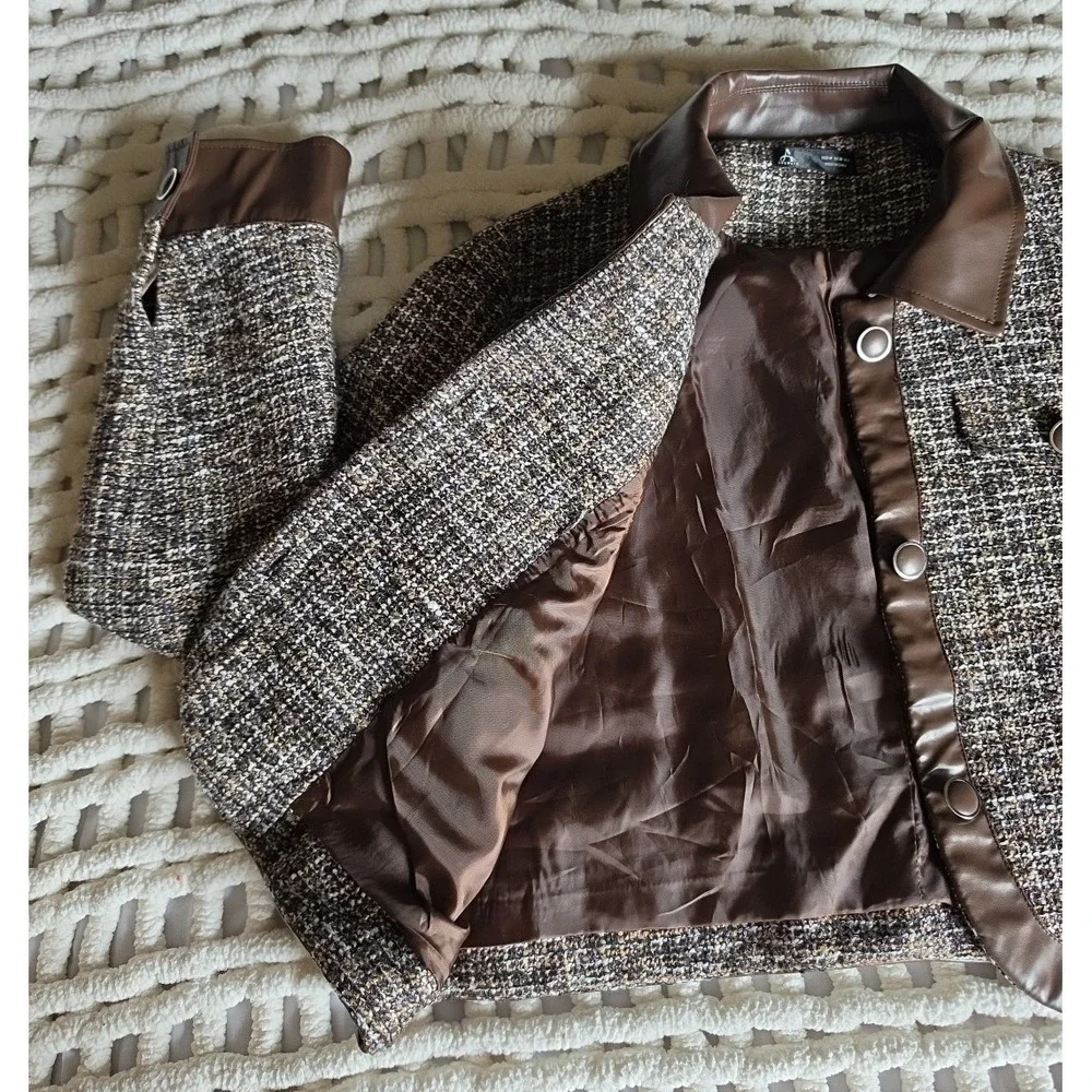Tweed Women's Brown and Black Plaid Blazer/ Jacket- Size M - Picture 3 of 12